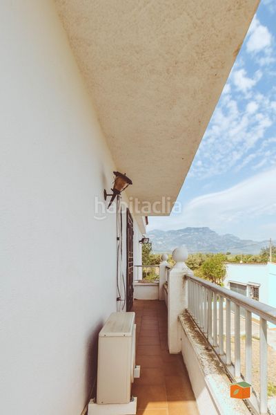 Foto d5569b78-6b91-4ac4-982f-17c21db7adb0. Xalet amb aparcament piscina a Roquetes