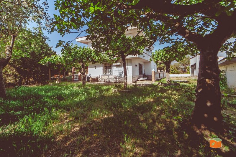 Foto f72f371a-e508-406e-a748-6279040add89. Xalet amb aparcament piscina a Roquetes