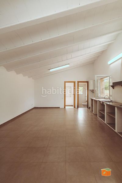 Foto e8dda95c-95f5-40d2-abfa-e489dbe884fc. Masia a Santa Bàrbara