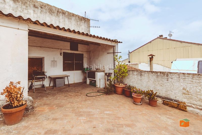 Foto 576efb99-9255-4274-adf5-37e4ca143cbc. Casa amb aparcament a Santa Bàrbara