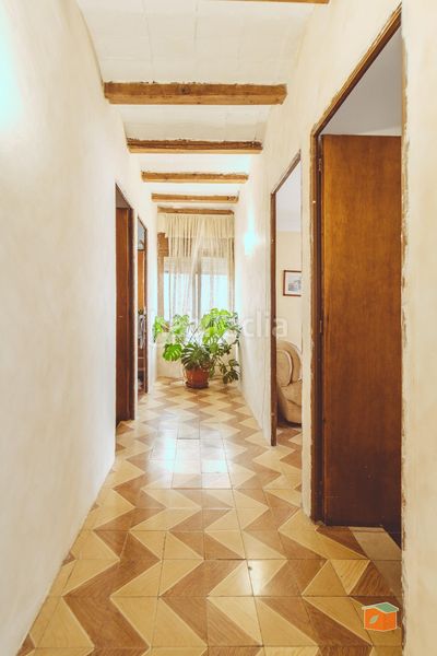 Foto e7cc98b3-cb5b-4f15-9208-e4d4872f3bcf. Casa amb aparcament a Santa Bàrbara