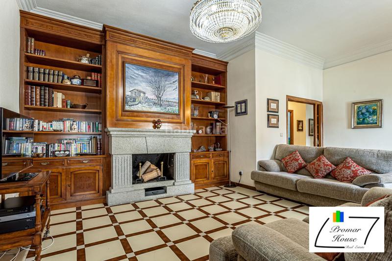 Foto 790ba0e8-69f4-44a4-9f15-01e96aab4e9b. Appartement avec chauffage parking dans Centro Ávila