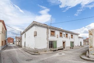 Xalet  Lagares 12. Chalet individual en venta en san pedro del arroyo, 7 dormitorio