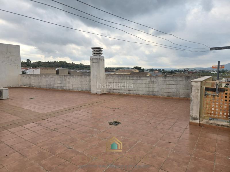 Foto 09f5495c-8f5a-4dc0-8165-d6ad64bb9c9b. Piso  en venta en calle poeta valeriano bellver costa en Chella