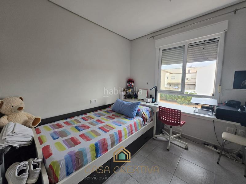 Foto 184e6f7e-6fff-412f-871d-43bad87a0ac4. Piso  en venta en calle poeta valeriano bellver costa en Chella