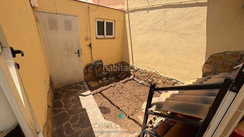 Foto 6d2b5ae5-6af5-49e4-9dc9-386f12afa0d8. Casa adosada chalet adosado en venta en calle vall d'ebo s/n en Gandia