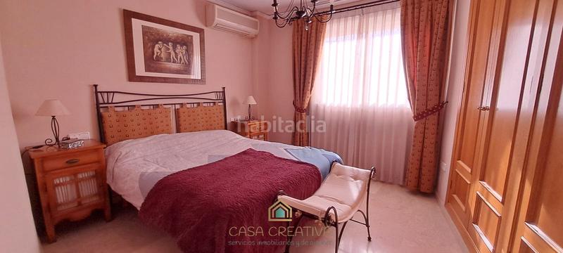 Foto a5f8e3b9-5cfa-4532-bb5c-f5dc6c344d45. Casa adosada chalet adosado en venta en calle vall d'ebo s/n en Gandia