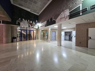 Location Local commercial à Avenida dels tarongers 1