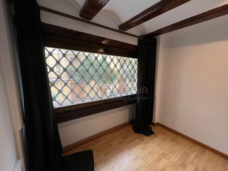 Foto 12850529-80a1-49d9-b8ef-781dfc5a846c. Local comercial a calle de la beneficència 7 a El Carme Valencia