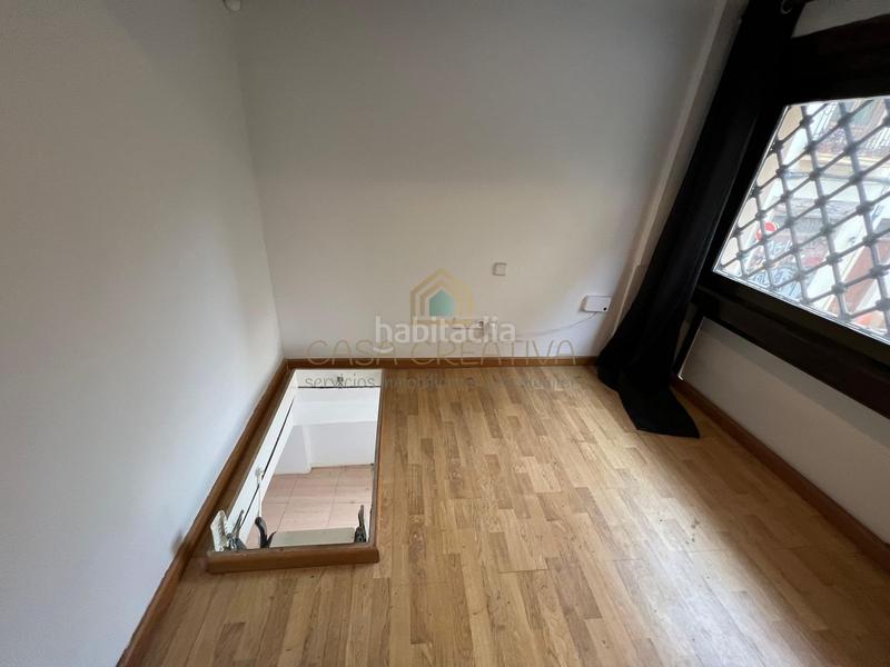 Foto 4f8bd58a-7443-49fd-b0fb-7fc11282c15e. Local comercial a calle de la beneficència 7 a El Carme Valencia