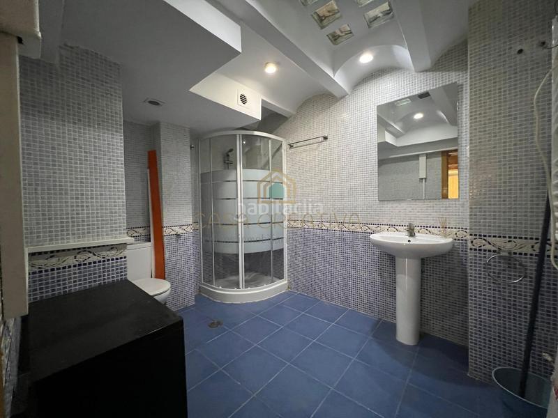 Foto b4e5706f-97ae-43a9-8a52-d2a4cc6a4b7f. Local comercial a calle de la beneficència 7 a El Carme Valencia