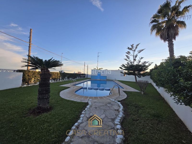 Foto b79893f6-b410-4c18-bbd7-6389de945e0f. Chalet en Casco Urbano Vinaròs