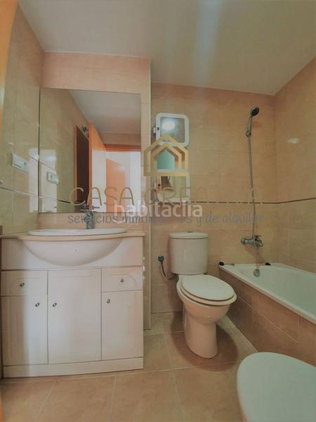 Foto be49b098-63c1-4b25-9012-d6a21f1a01de. Piso en calle constitució 4 en Favara