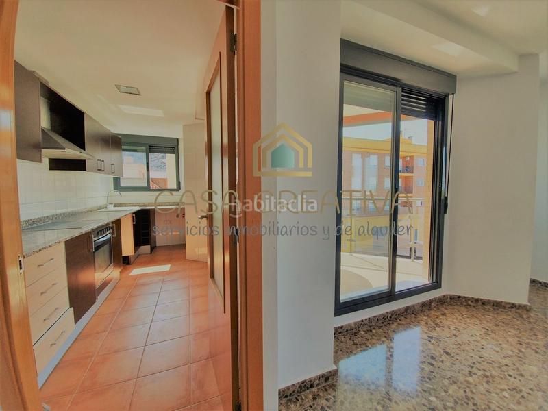 Foto f367749e-87c1-4e84-b0c0-d5da5dc7f0fd. Piso en calle constitució 4 en Favara