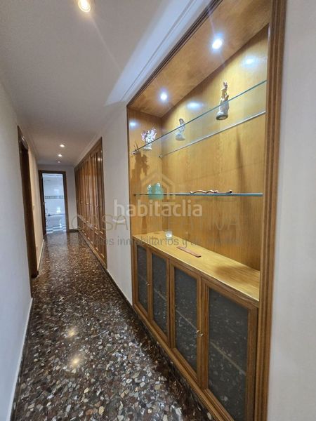 Foto d4614904-b6a8-4617-9dde-83795e28e2a0. Pis amb calefacció aparcament a El Pilar Valencia