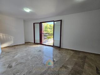 Appartement à Casco Urbano. Piso en venta en náquera  urbanización con piscina