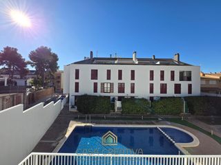 Pis a Casco Urbano. Piso en venta en náquera  urbanización con piscina
