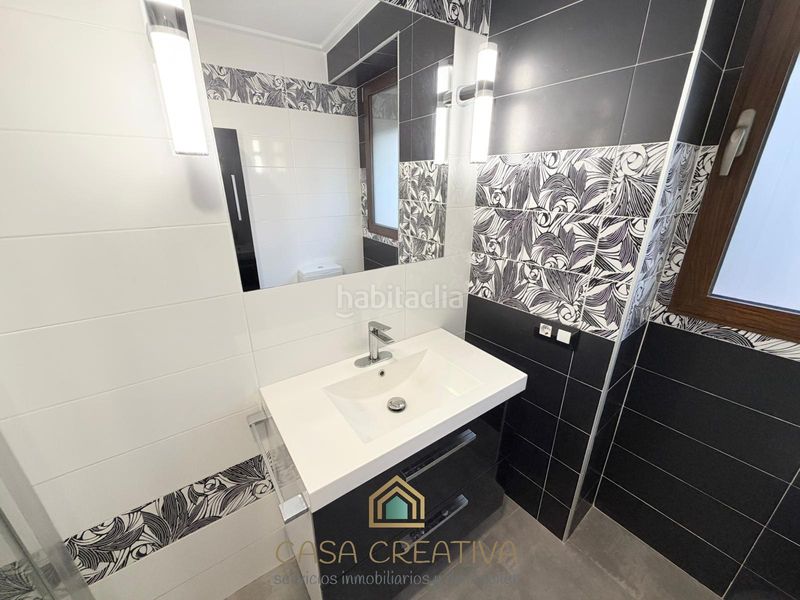 Foto 0e594017-3280-4feb-bacd-d5b614bde84e. Casa amb aparcament a Xàtiva