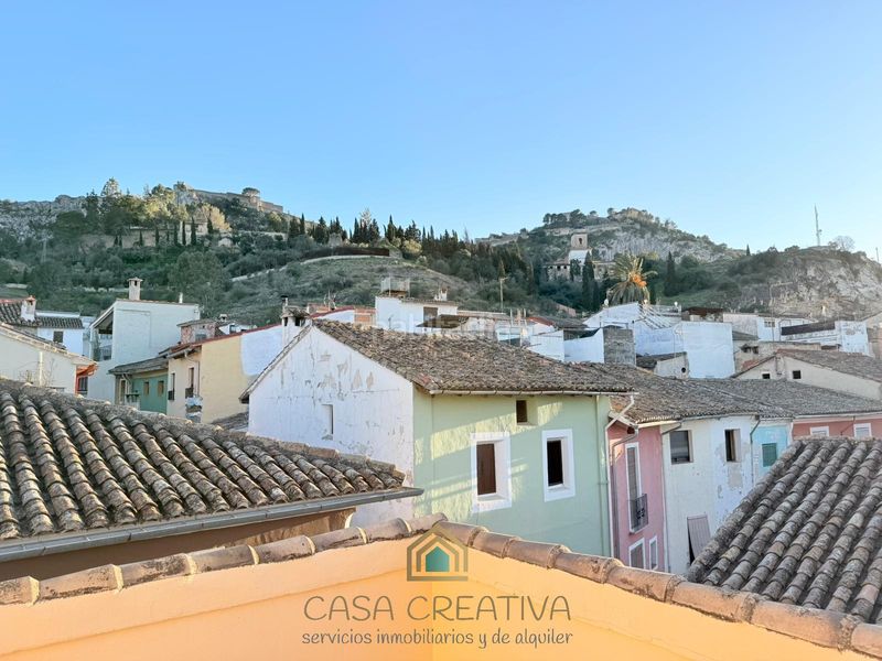 Foto 157f33ed-aa49-4d2b-8e90-353e74bbdbc2. Casa amb aparcament a Xàtiva