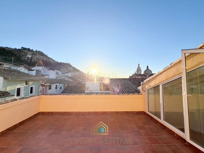 Foto 3f095329-6caf-4309-b727-72bd71720215. Casa amb aparcament a Xàtiva