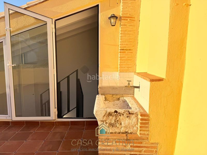 Foto aeb96d85-4a7c-4668-b5ec-a68bcb0669d4. Casa amb aparcament a Xàtiva