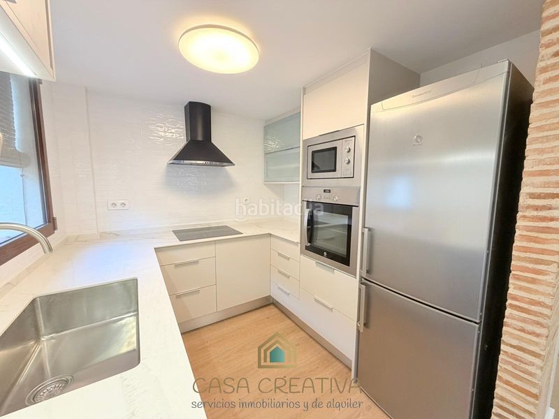 Foto b440d33b-b849-4b89-9e74-f68ee0b0bbcb. Casa amb aparcament a Xàtiva