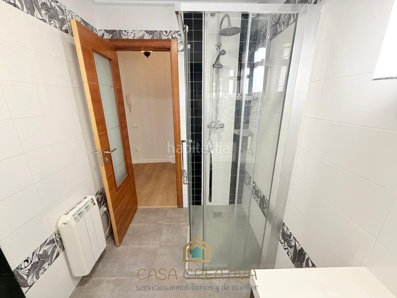 Foto b58410e1-cdad-4e26-b7fd-09118f3f0d67. Casa amb aparcament a Xàtiva