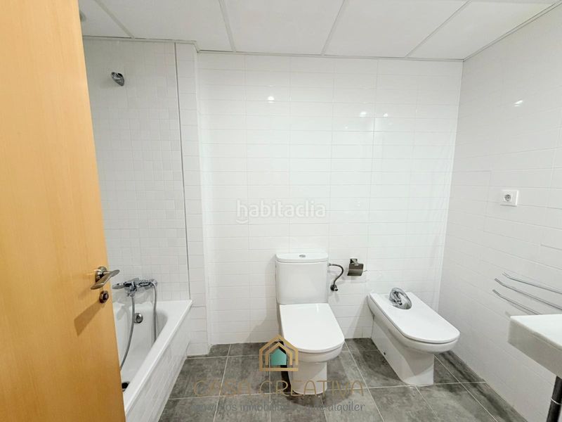 Foto c6879cb5-2cd6-4bda-9211-7636f1ab0cdd. Pis amb calefacció aparcament piscina a Casco Urbano Náquera