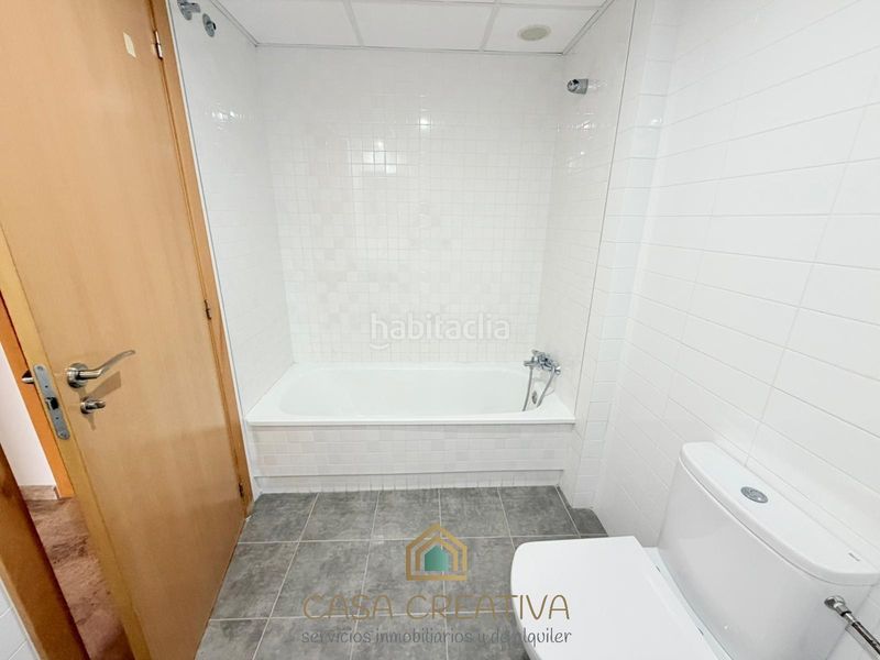 Foto d3f28798-e171-4366-a619-c99cdc832442. Pis amb calefacció aparcament piscina a Casco Urbano Náquera