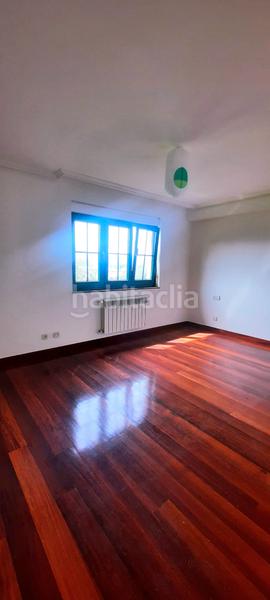 Foto 17de2a39-d228-4a30-92da-9c892b733aff. Chalet mit heizung parking in Parroquias Sur - La Manjoya Oviedo