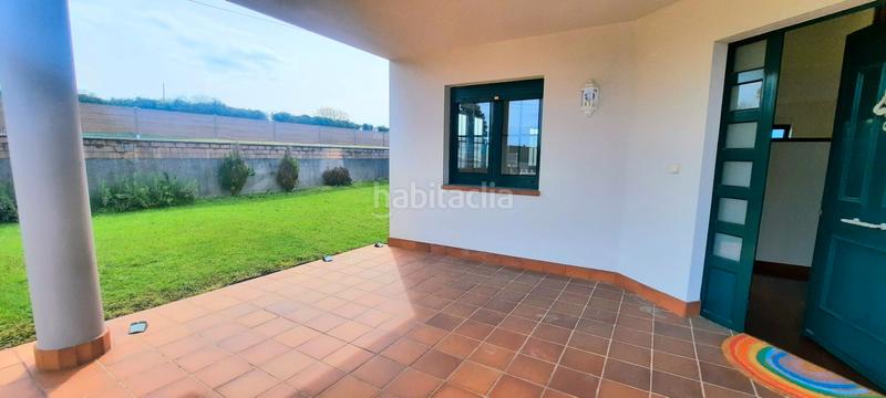 Foto b01a46be-15f4-4b43-a5f0-64efa3c523e3. Chalet mit heizung parking in Parroquias Sur - La Manjoya Oviedo