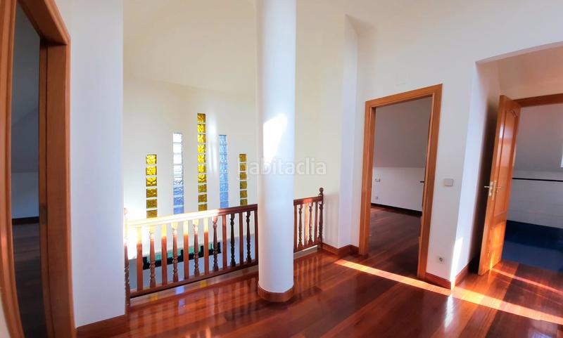 Foto bee65dee-7a09-4efc-93fe-206e2a713492. Chalet mit heizung parking in Parroquias Sur - La Manjoya Oviedo