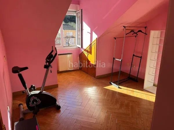Foto d60640e6-f56d-4741-838e-ebe494c33254. Casa adossada amb aparcament a Parroquias Sur - La Manjoya Oviedo