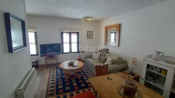 Foto f495fad4-2598-4e1d-9b73-da5a9cfe4f9b. Apartament amb calefacció a Lena