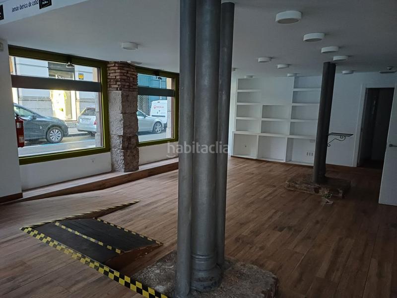 Foto 9ec5328c-4834-4450-923b-e58bb4c222bf. Alquiler local comercial alquilo estupendo local centro en Santander