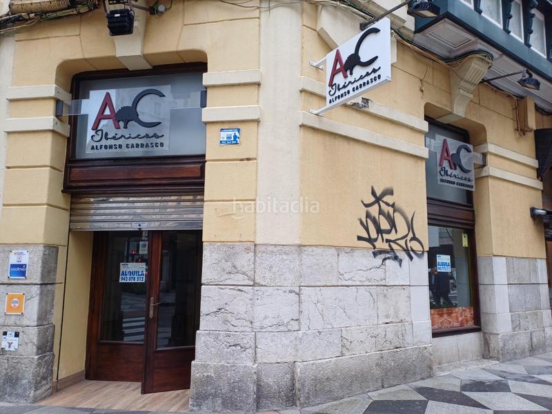 Foto a9d65426-0d2e-4875-b5f4-1bd714d36f8c. Alquiler local comercial alquilo estupendo local centro en Santander