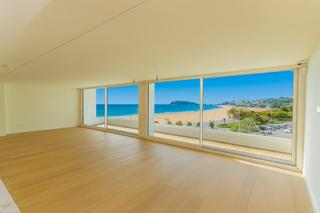 Dúplex a El Sardinero. Dúplex de lujo con terraza y vistas al mar en primera línea del