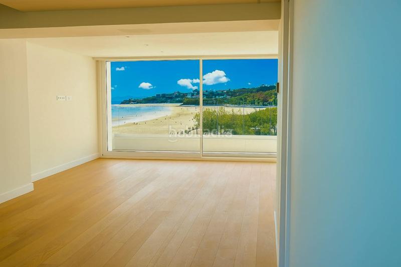 Foto 5fbecebe-5fa4-4017-97a2-4ddd36b612a6. Dúplex  de lujo con terraza y vistas al mar en primera línea dEl Sardinero en Santander