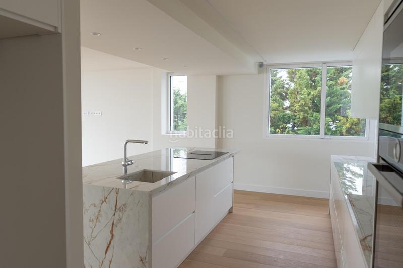 Foto 9a3f7612-51ef-4301-b4a9-c61180a36e66. Dúplex  de lujo con terraza y vistas al mar en primera línea dEl Sardinero en Santander