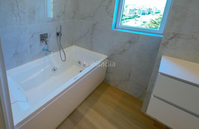 Foto dbd7c3ec-4283-4fd6-898e-5800b24f0b27. Dúplex  de lujo con terraza y vistas al mar en primera línea dEl Sardinero en Santander