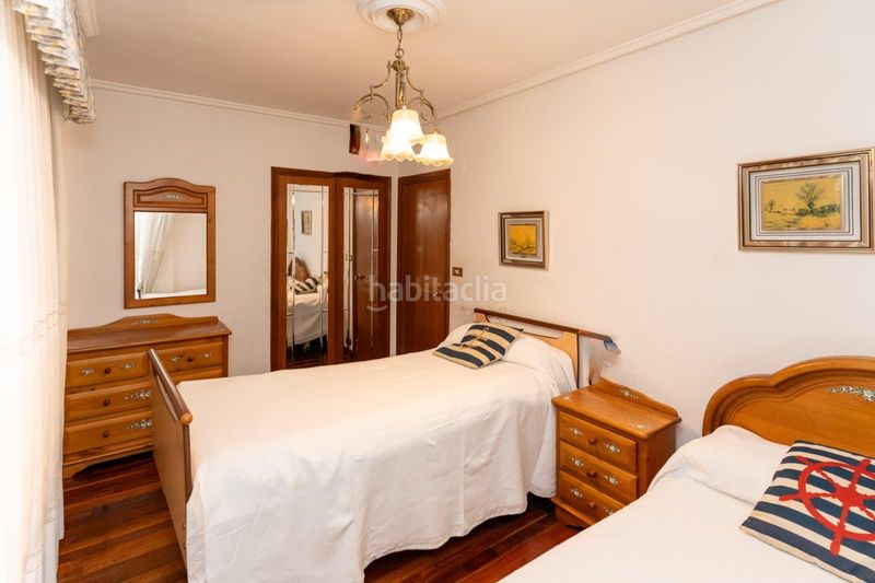 Foto 5f9c23d9-e052-43a9-ad17-aa8b2cc49560. Pis amb calefacció aparcament a Amurrio