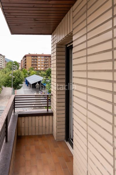 Foto 64c3adc6-e01a-4b66-956f-bfd355fc47ee. Pis amb calefacció aparcament a Amurrio