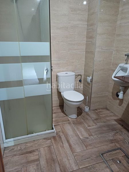 Foto ab1eb152-793d-4d76-9d41-2547b92b0b0a. Location bâtiment à usage industriel dans Igollo Camargo