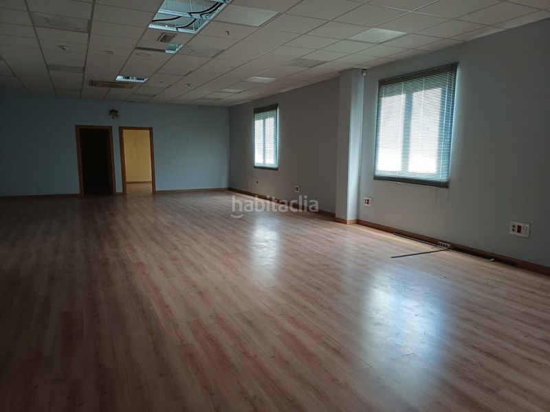 Foto 0b0db1f5-4688-4e89-9b3f-6689c9f67c14. Location bâtiment à usage industriel dans Peñacastillo - Nueva Montaña Santander