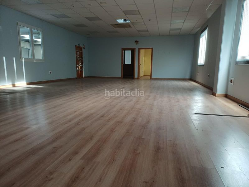 Foto 20b0003f-e212-4c57-ab0d-f5be79a18baf. Location bâtiment à usage industriel dans Peñacastillo - Nueva Montaña Santander