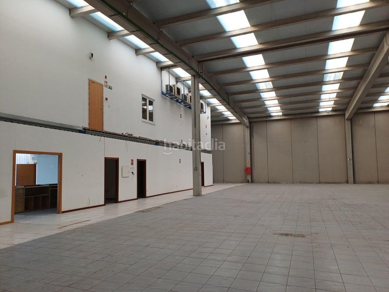 Foto 32cf5548-4a56-455e-a9b1-39059a1ea50e. Location bâtiment à usage industriel dans Peñacastillo - Nueva Montaña Santander