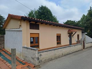 Casa in Marina de Cudeyo. Bonita casa independiente en venta pontejos