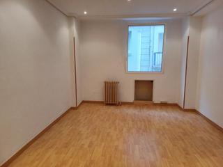 Rent Office space in Centro - Ayuntamiento. Alquilo estupenda oficina en el centro ayuntamiento