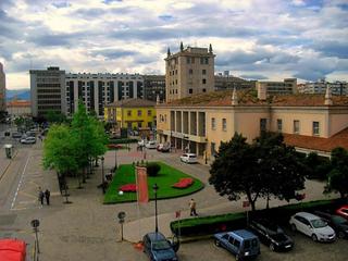 Aparcament cotxe a Castilla - Hermida. Venta de plaza parking en la zona centro, en las estaciones de s