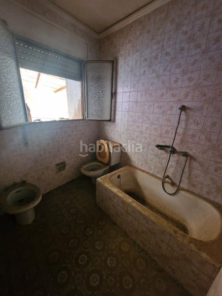 Foto 07e28754-908f-4688-853a-9682a0fbe826. Casa local + vivienda para reformar en Ador